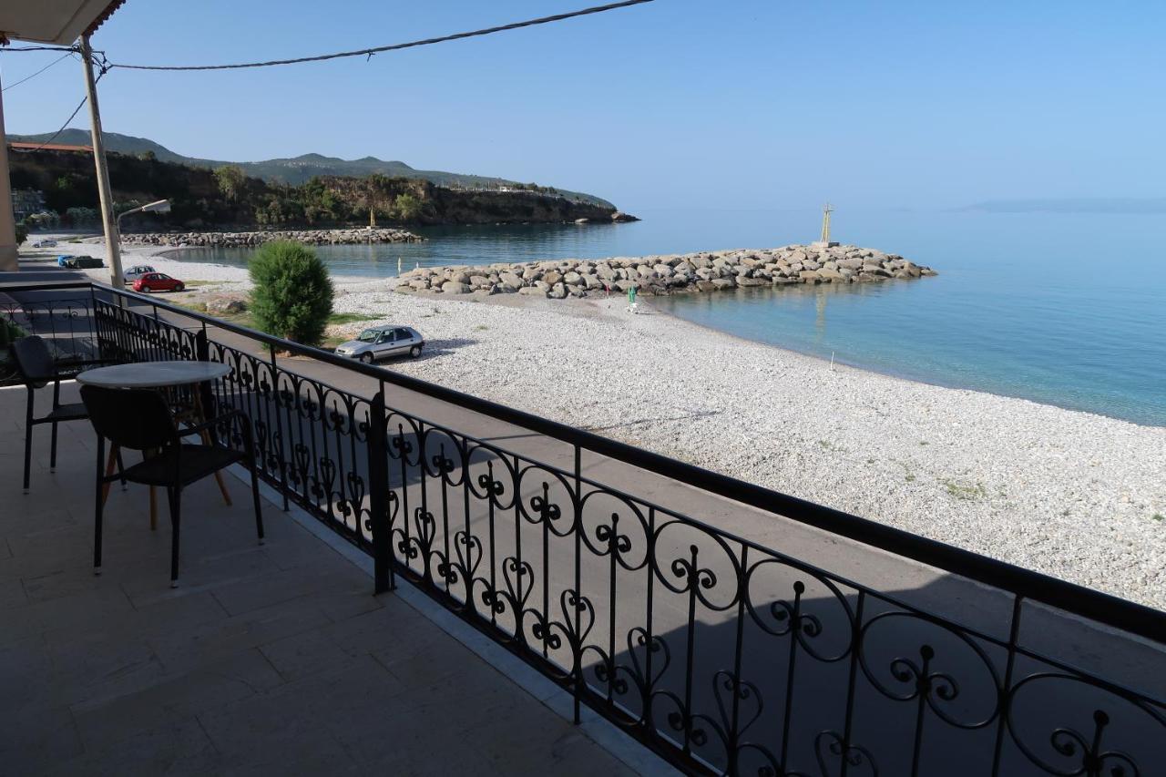 Akrogiali Beach Apartments エクステリア 写真