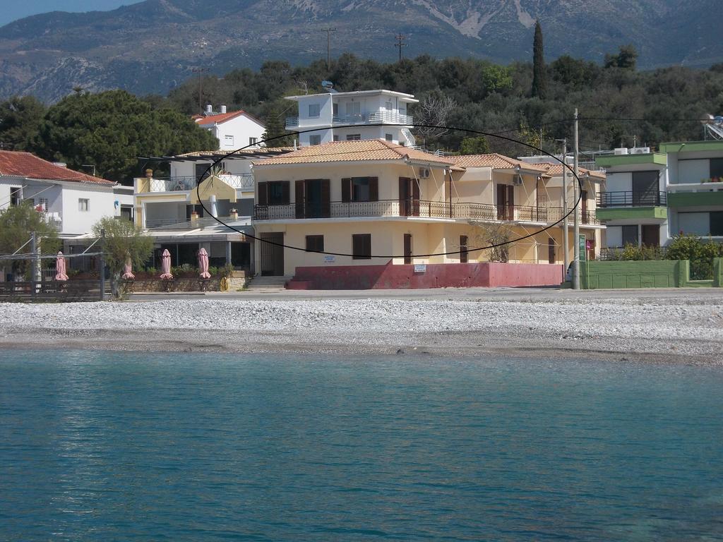 Akrogiali Beach Apartments エクステリア 写真
